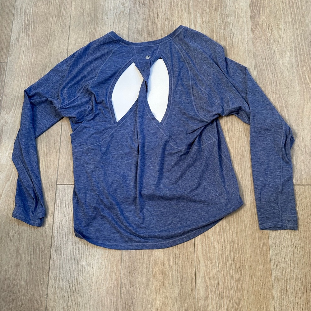 Lululemon with open back
